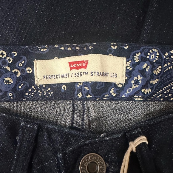 Levis Perfect Waist Straight Leg Petite Jeans - Picture 6 of 7